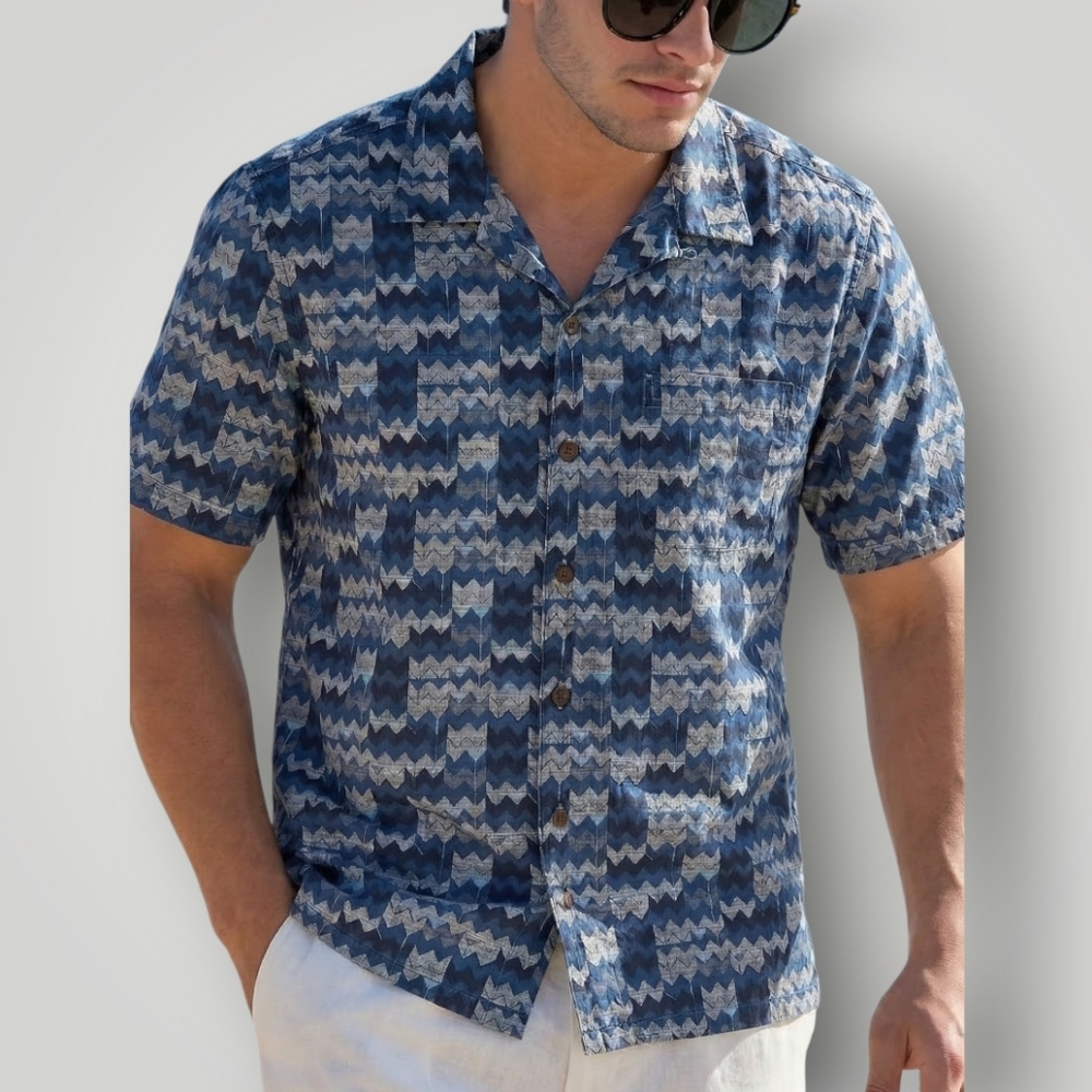 L.L. Bean Men's Medium Camp Shirt Blue Geometric Chevron Arrow Print 100% Cotton